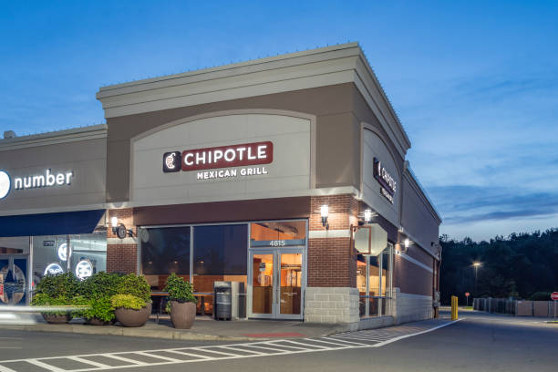 What are the hours of operation for Chipotle
